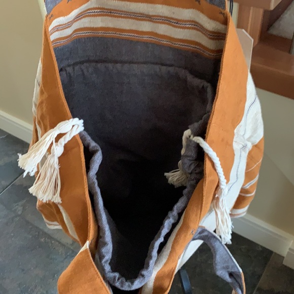 praNa unisex cinch tote - Picture 6 of 7